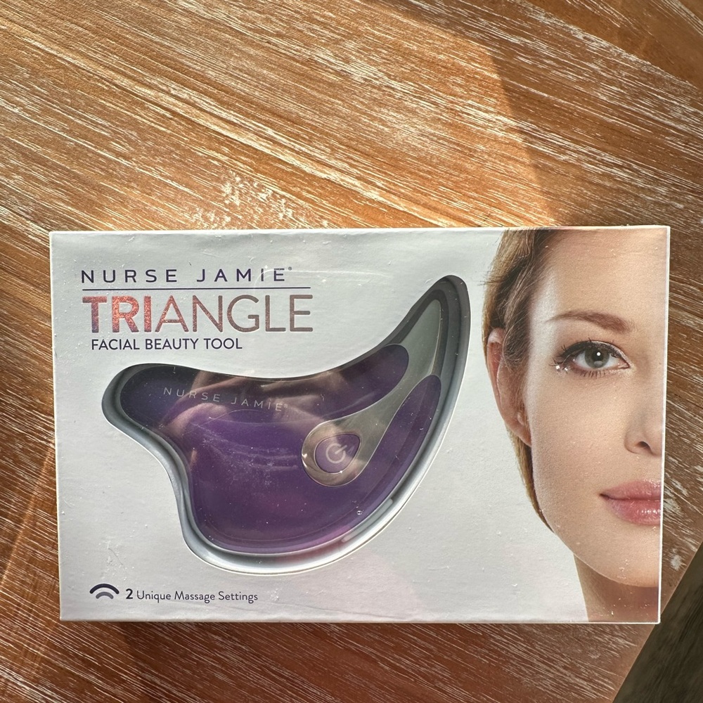 Nurse Jamie Triangle Facial Beauty Tool